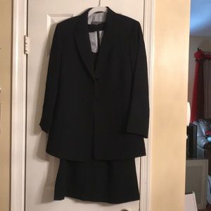 Alex Garfield black dress suit 8P